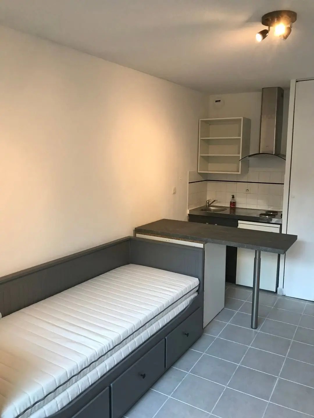 Appartement à louer, 16m², Marseille 5ème