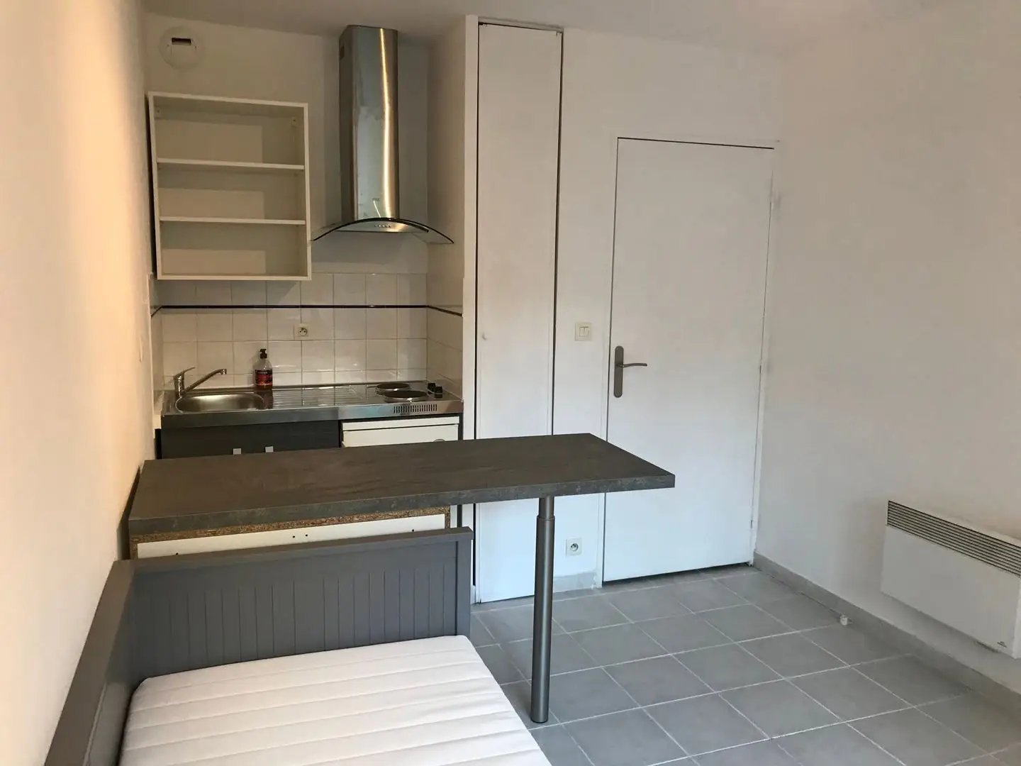 Appartement à louer, 16m², Marseille 5ème