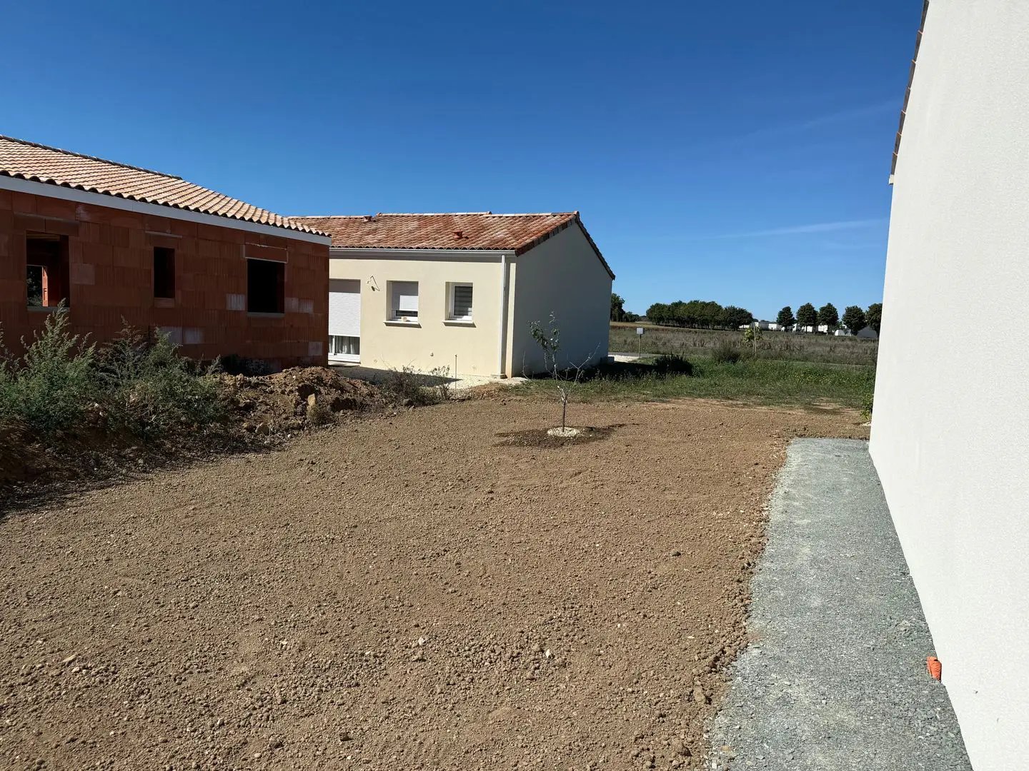 Maison à louer, 80m², Pisany