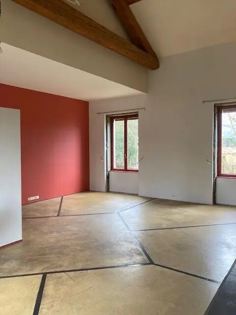 Appartement à louer, 175m², Fontaines-Saint-Martin