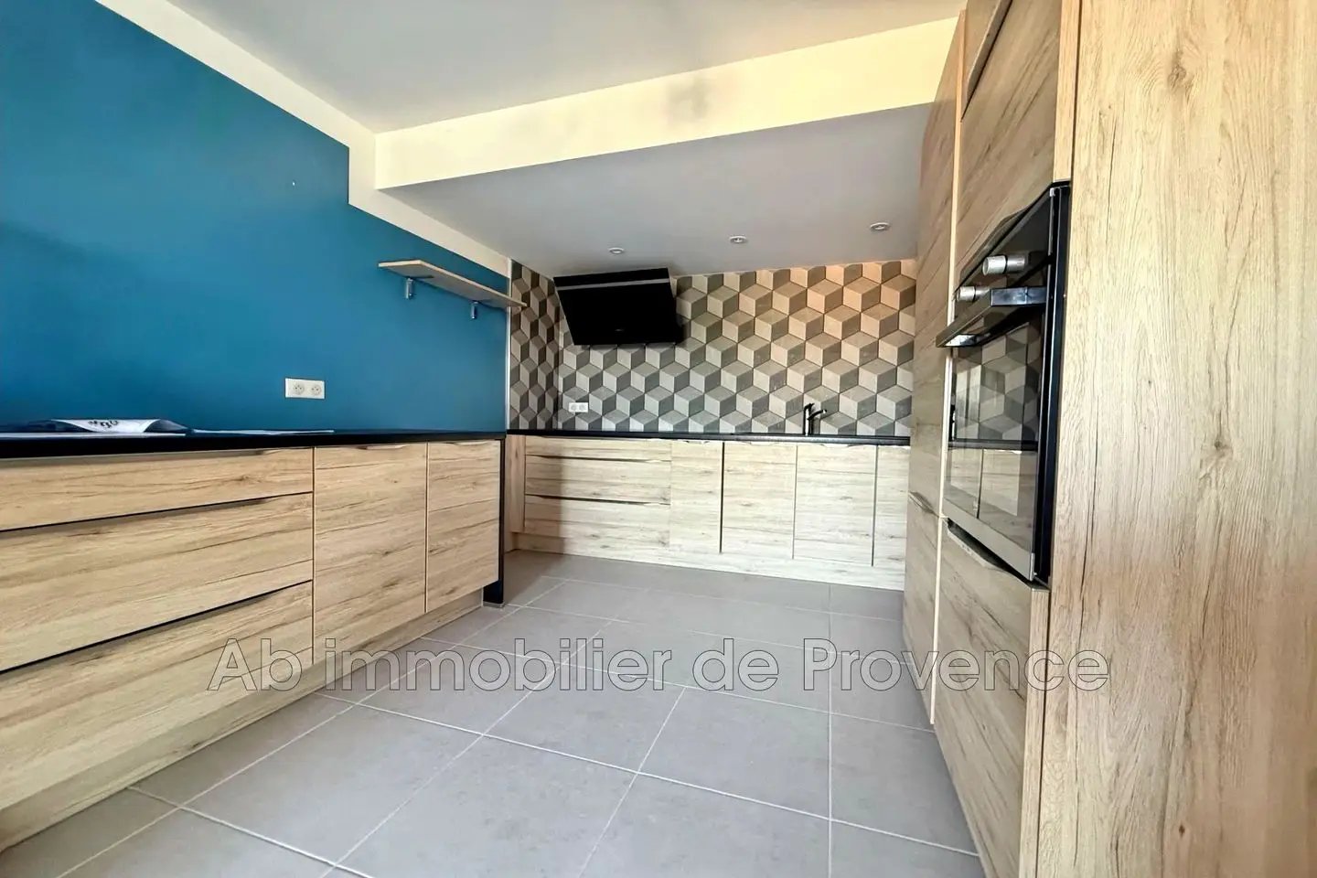 Appartement à vendre, 64m², La Roque-d'Anthéron