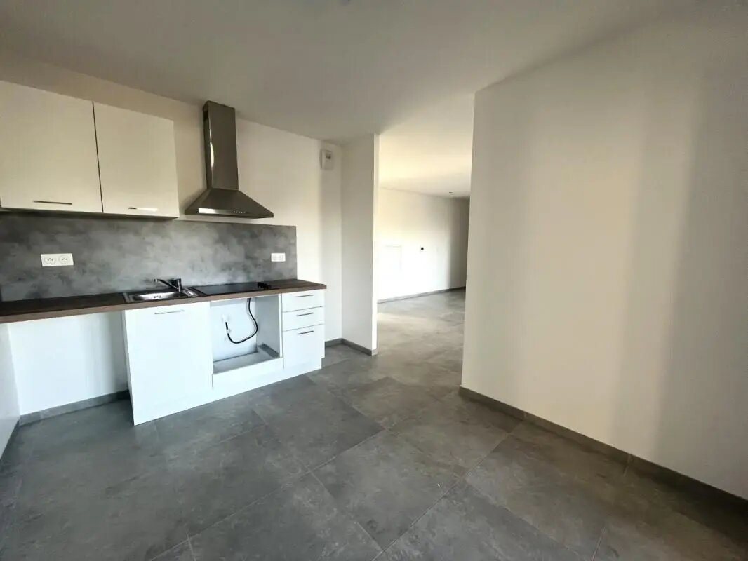 Appartement à louer, 76m², Penta-di-Casinca