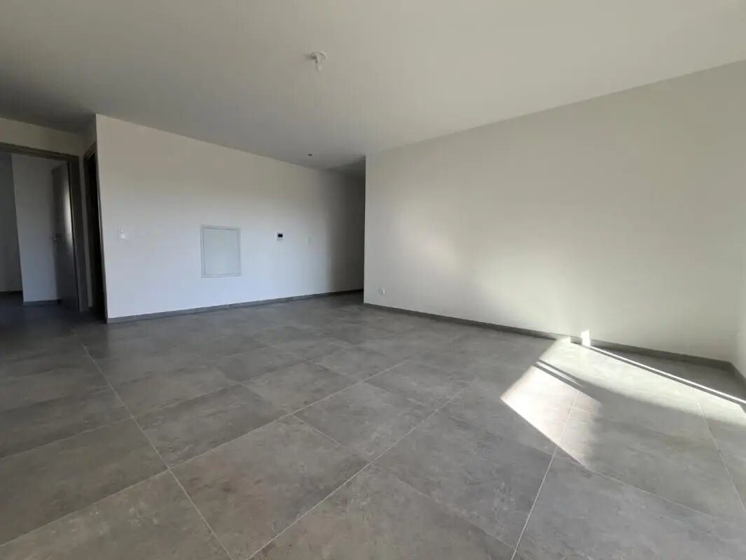 Appartement à louer, 76m², Penta-di-Casinca