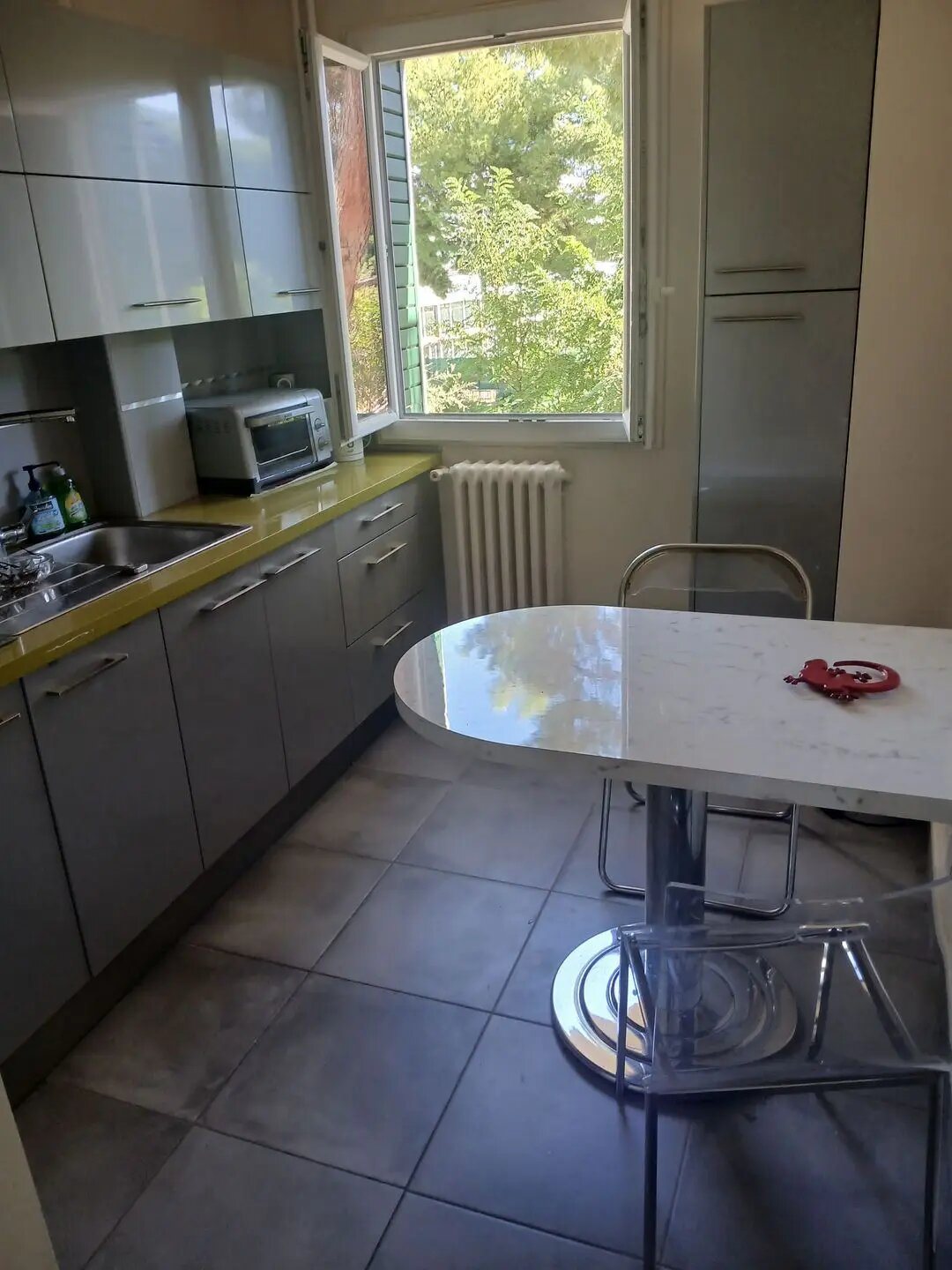 Appartement à louer, 43m², Marseille 8ème