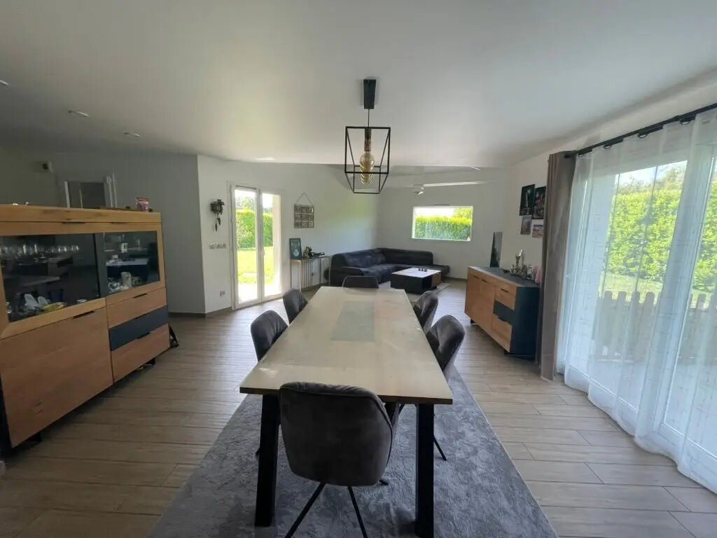 Maison à vendre, 131m², Cranves-Sales