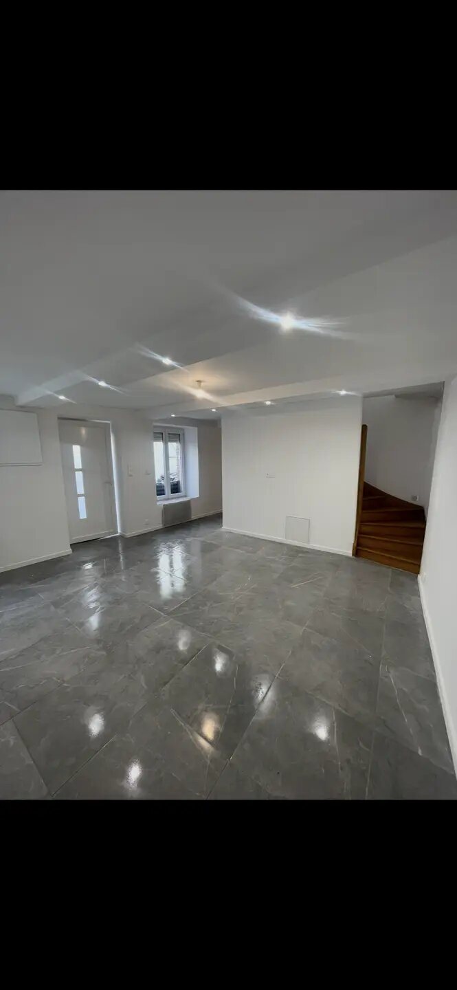 Maison à louer, 80m², Bogny-sur-Meuse