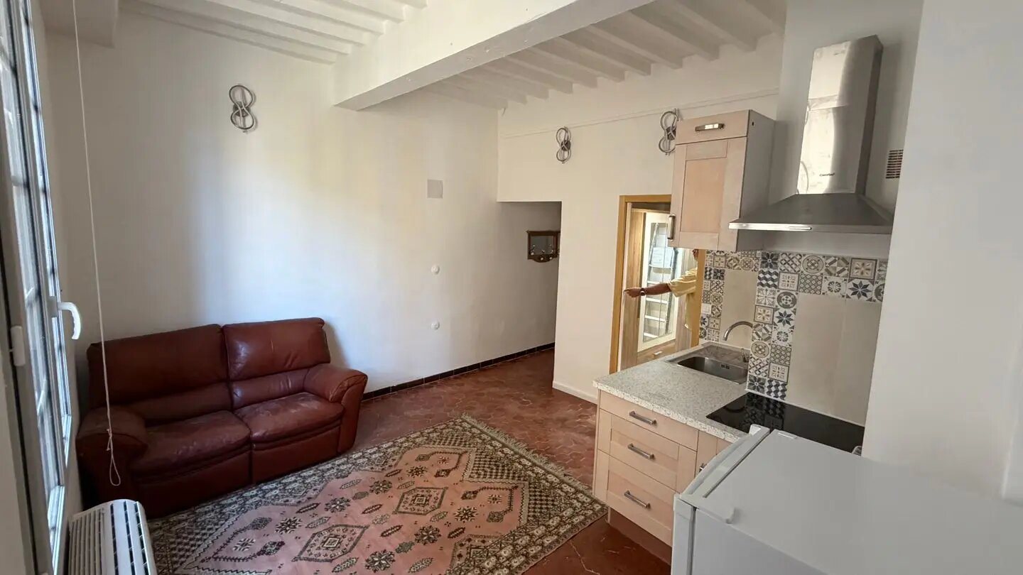 Appartement à louer, 25m², Riez