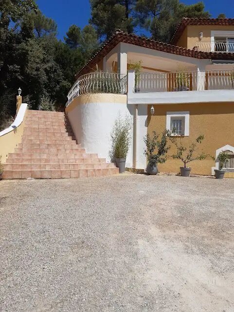Maison à louer, 120m², Garéoult
