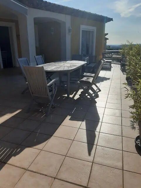 Maison à louer, 120m², Garéoult