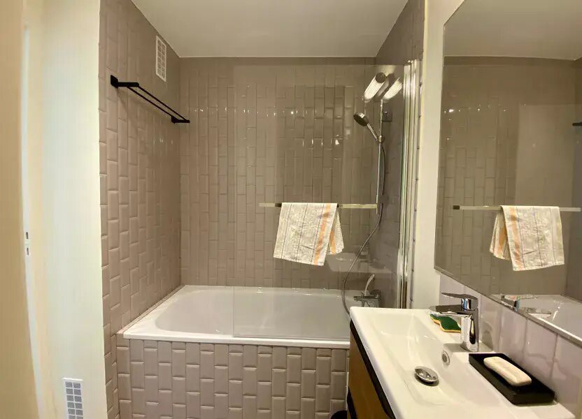 Appartement à louer, 28m², Paris 17ème