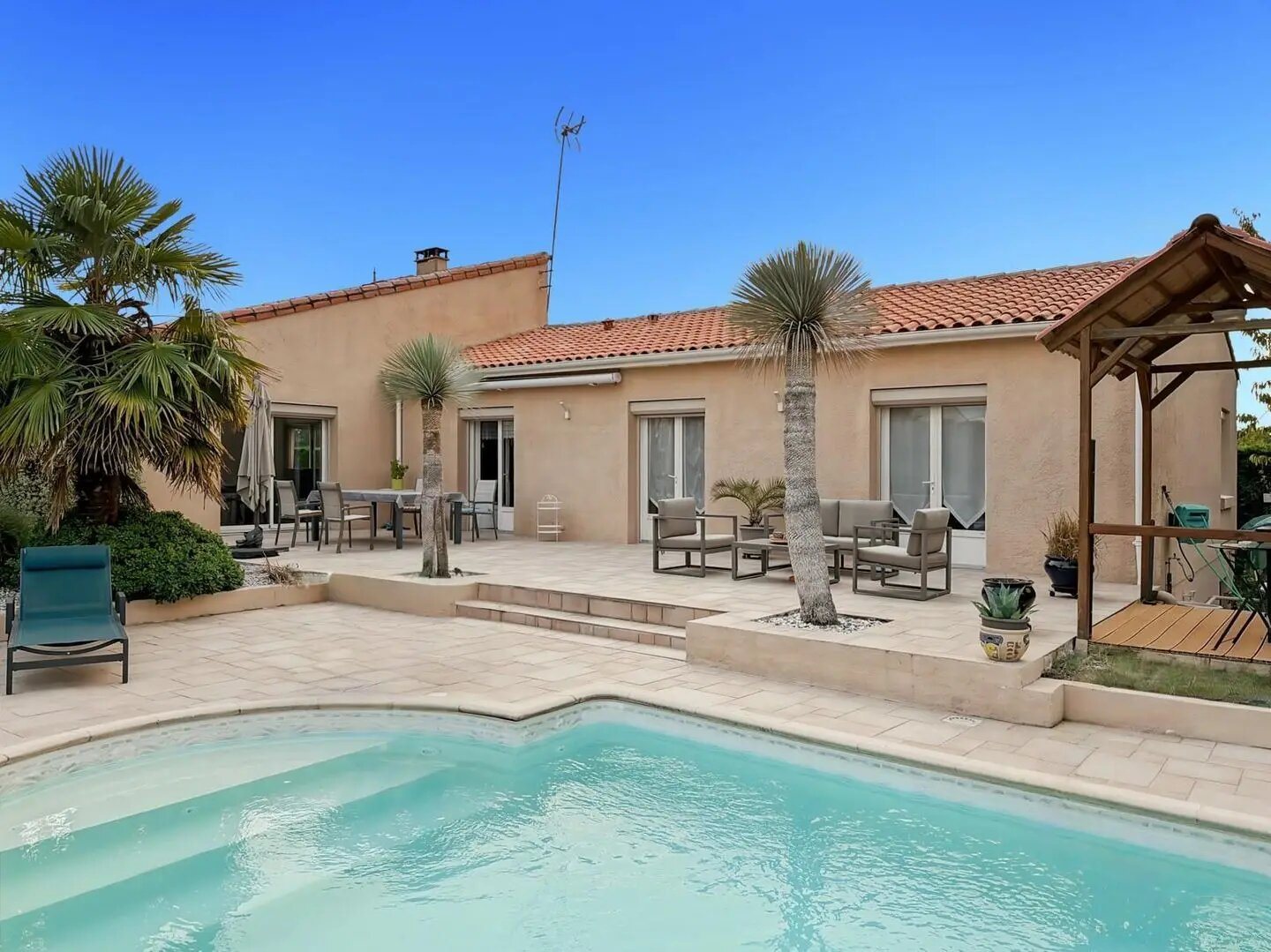 Maison à vendre, 191m², Pisany