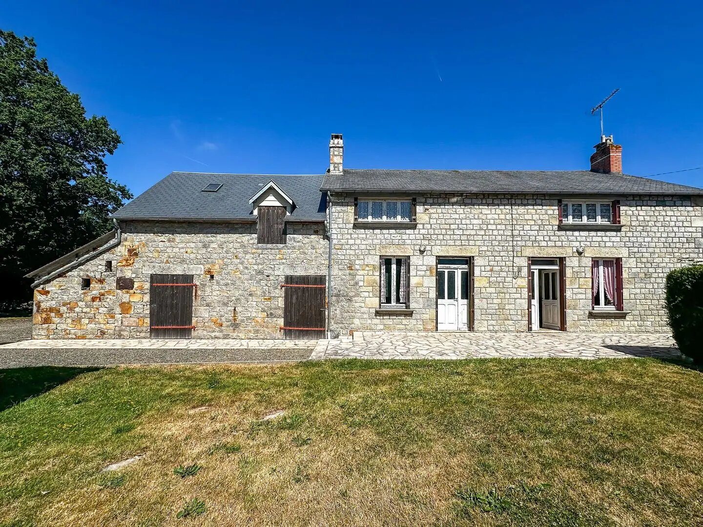 Maison à vendre, 147m², Saint-Georges-de-Rouelley