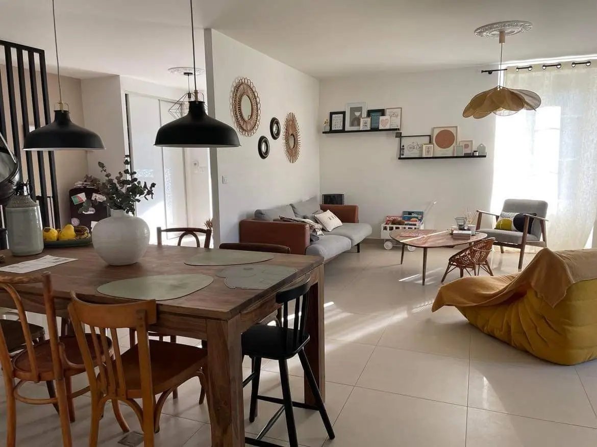 Maison à louer, 186m², Grilly