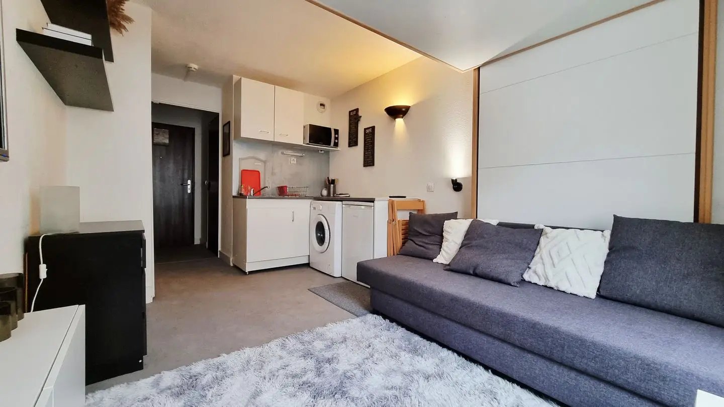 Appartement à louer, 17m², Courbevoie
