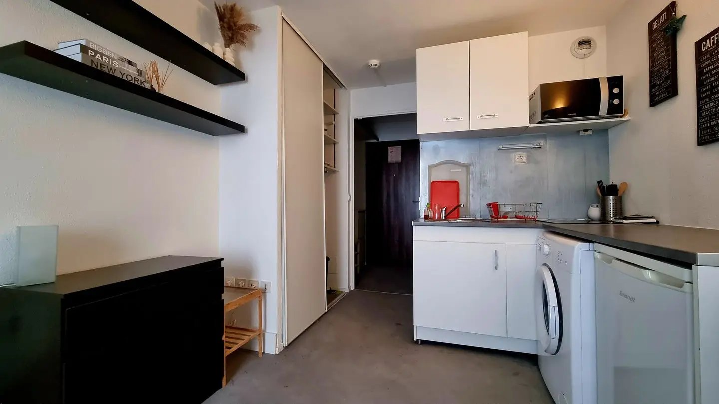 Appartement à louer, 17m², Courbevoie