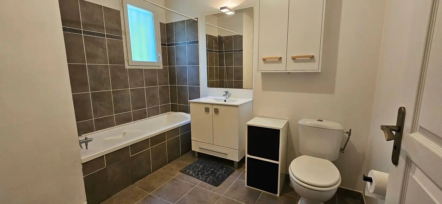 Appartement à louer, 40m², Le Rouret
