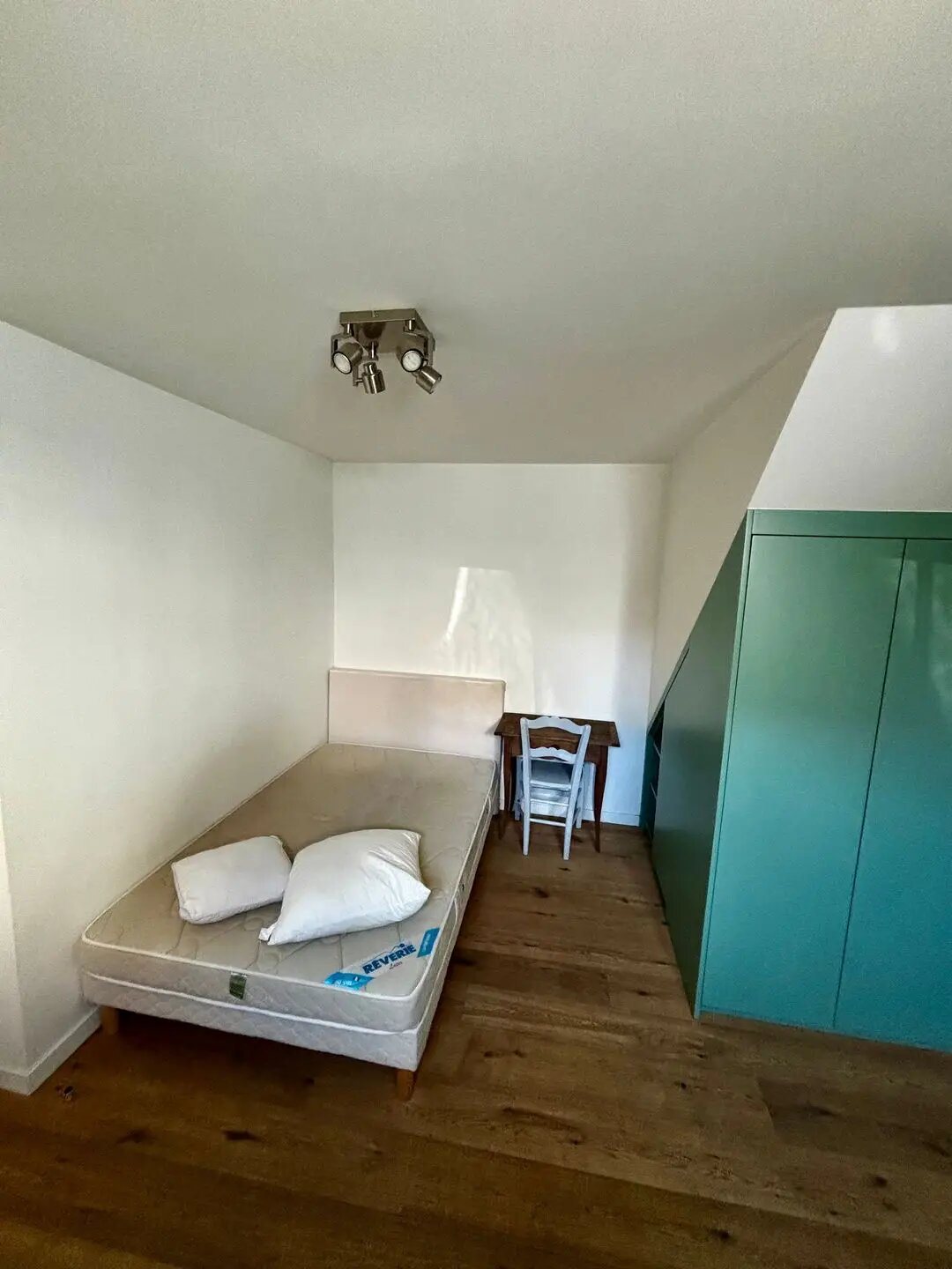 Appartement à louer, 20m², Suresnes