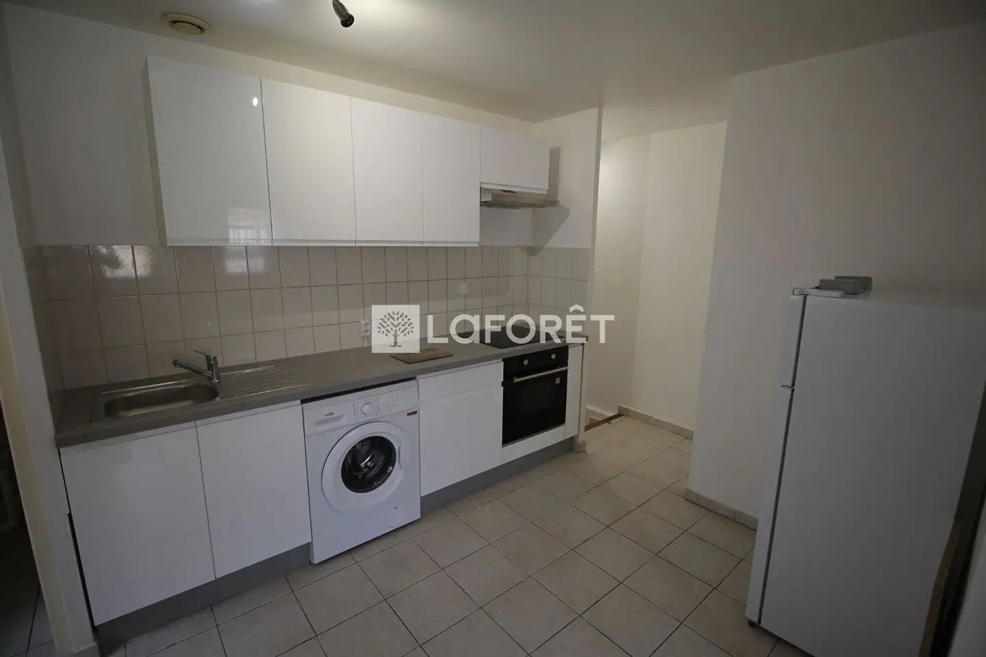Appartement à louer, 24m², Marignane
