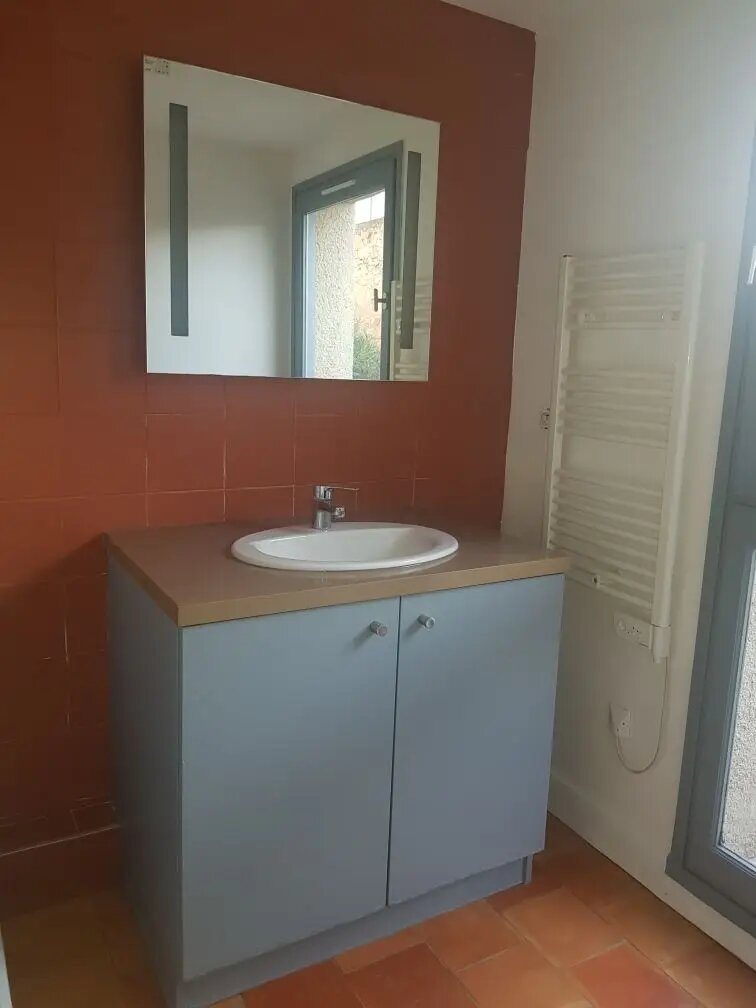 Maison à louer, 45m², Montagnac