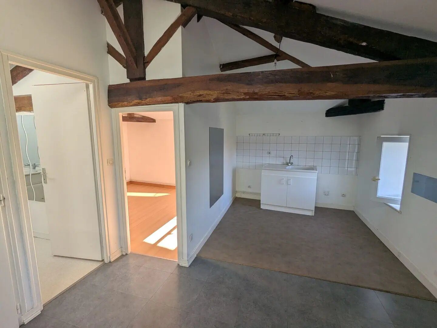 Appartement à louer, 66m², Benet