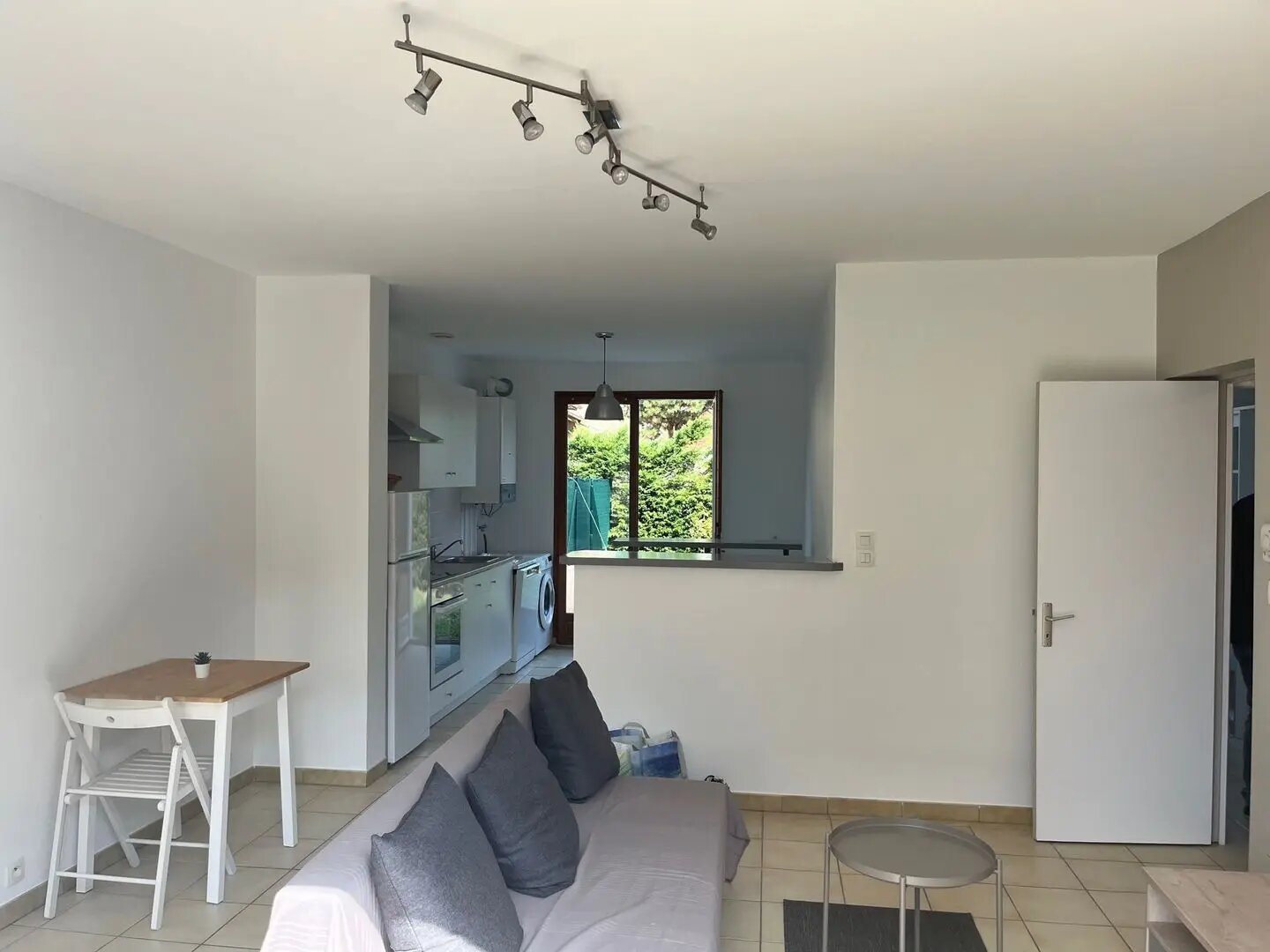 Appartement à louer, 43m², Miribel