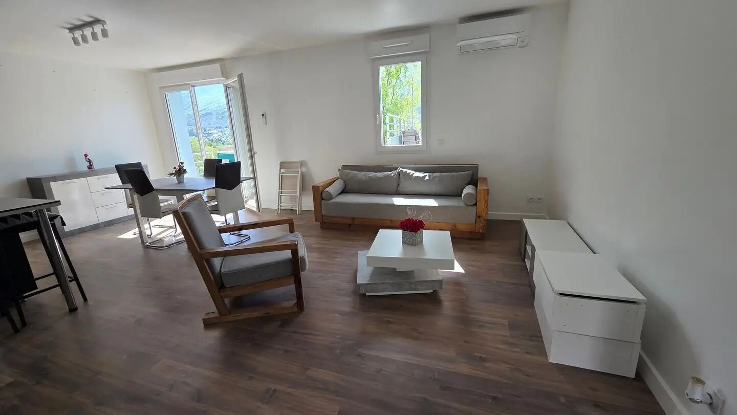 Appartement à louer, 72m², La Saulce