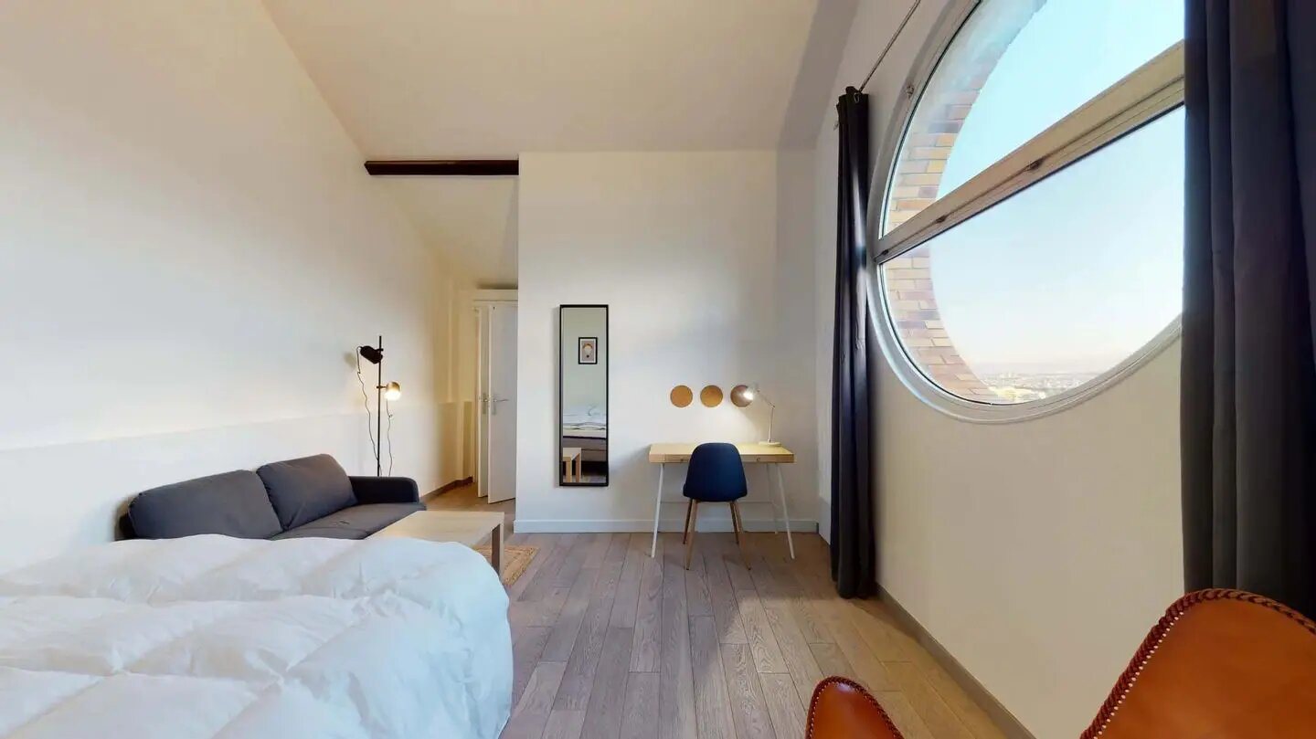 Appartement à louer, 32m², Suresnes