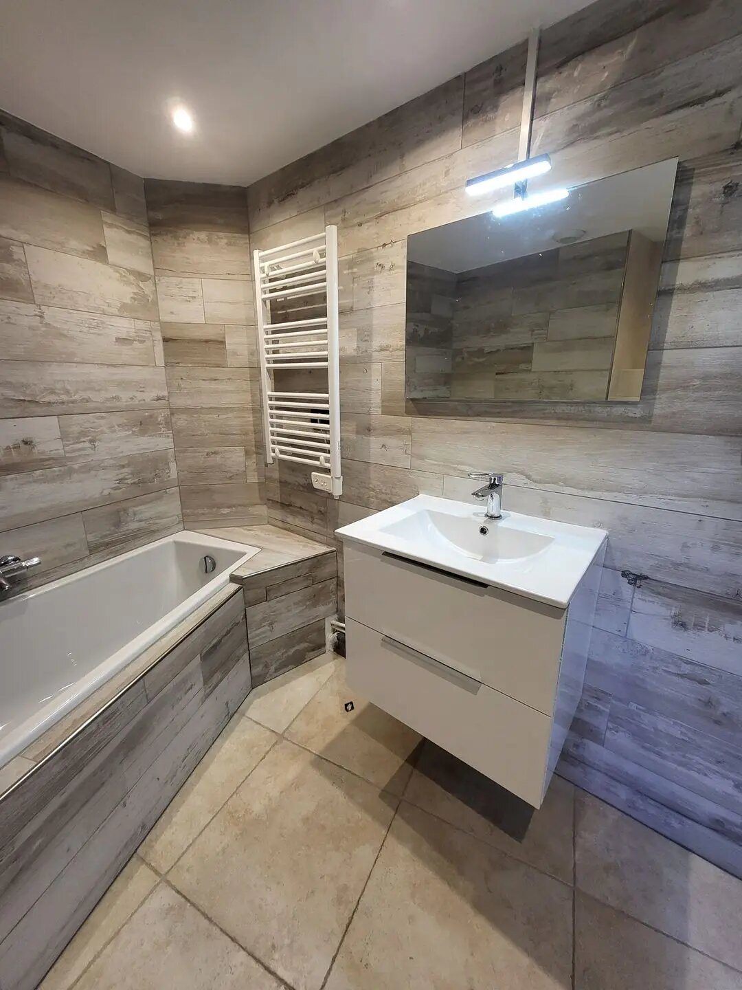 Appartement à louer, 80m², Roquebrune-Cap-Martin