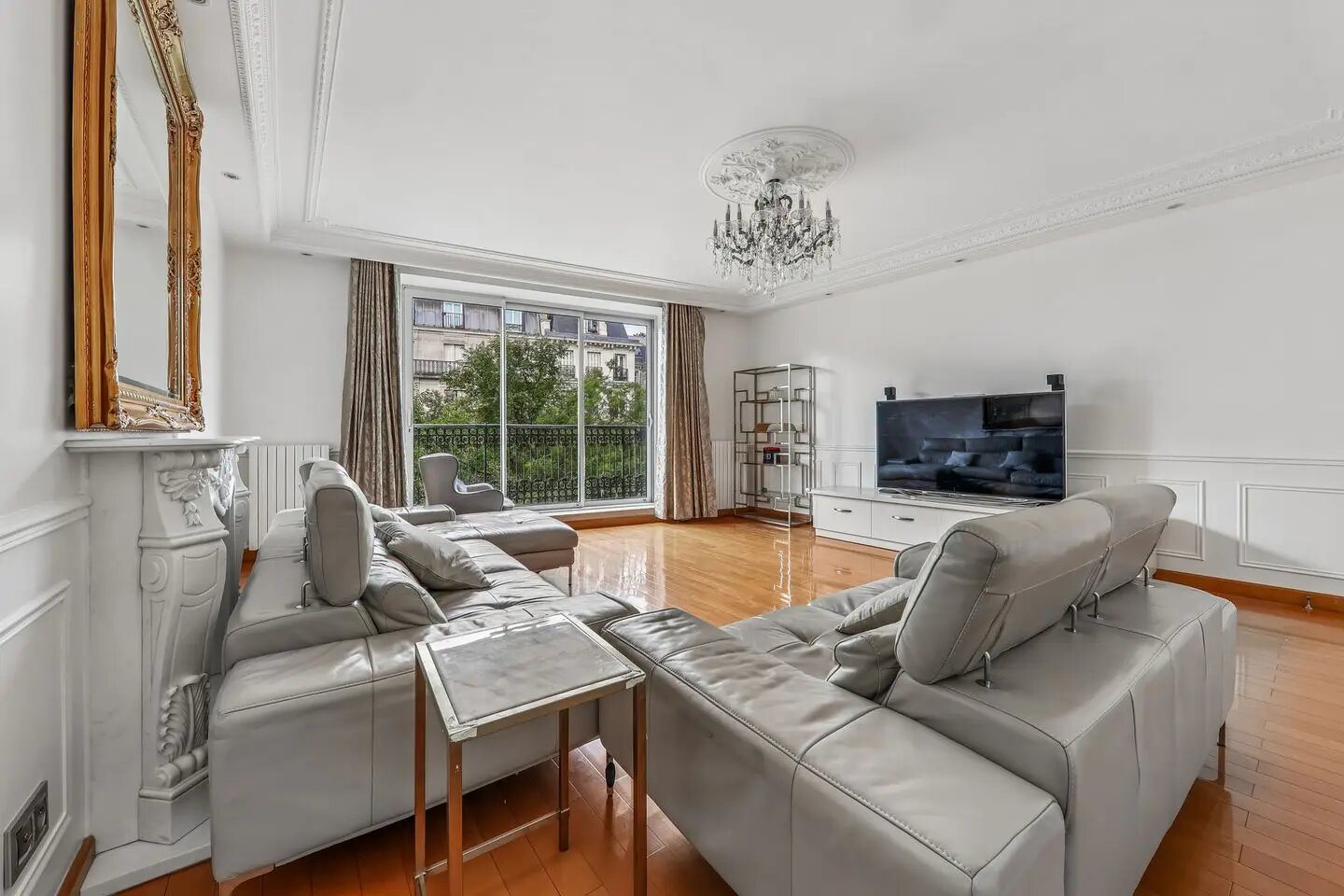 Appartement à louer, 197m², Paris 10ème