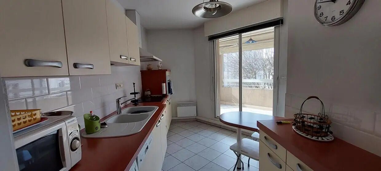 Appartement à louer, 83m², Alès
