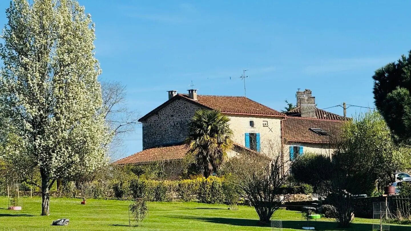 Maison à vendre, 250m², Milhac-de-Nontron