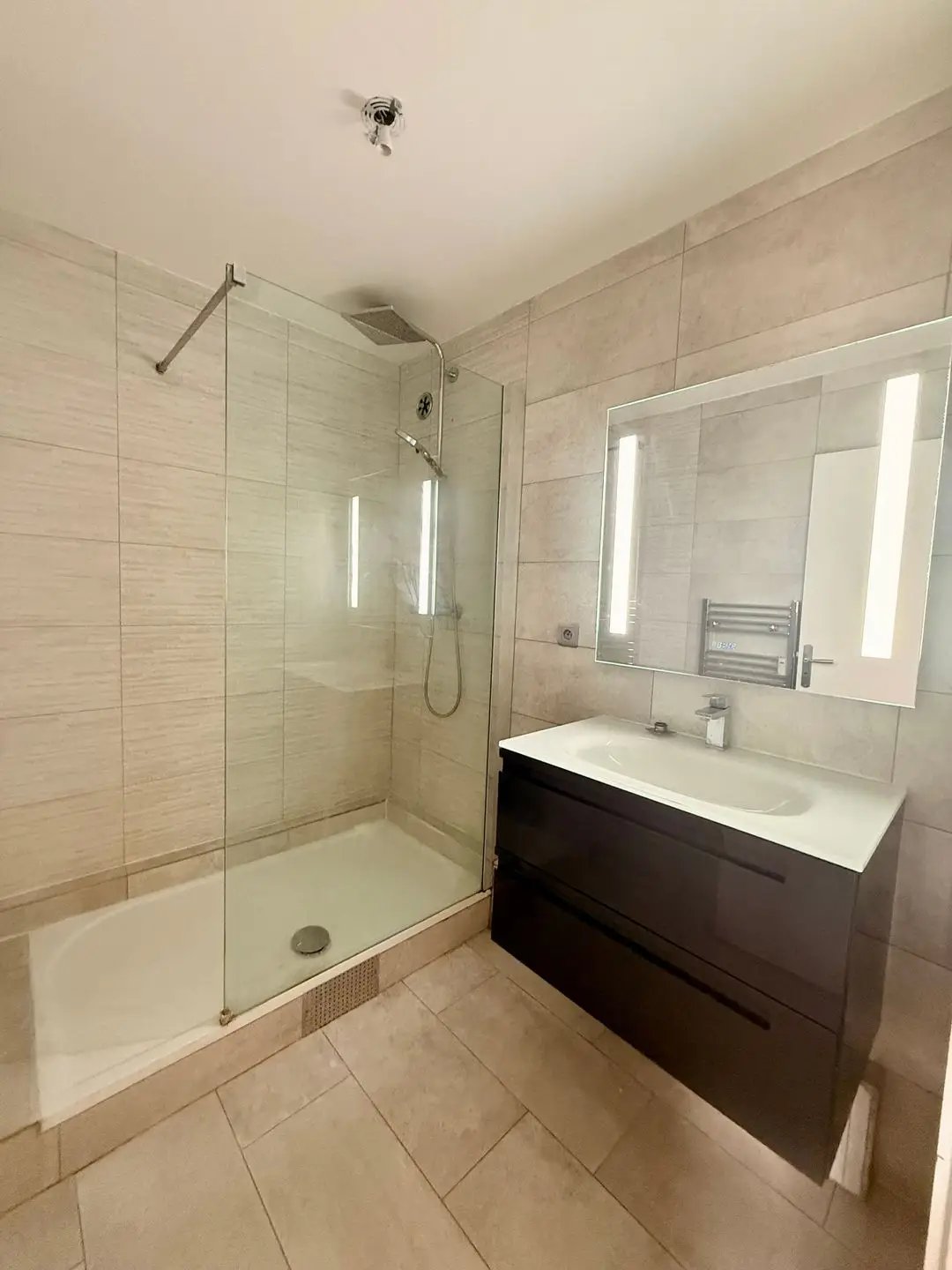 Appartement à louer, 75m², Clichy