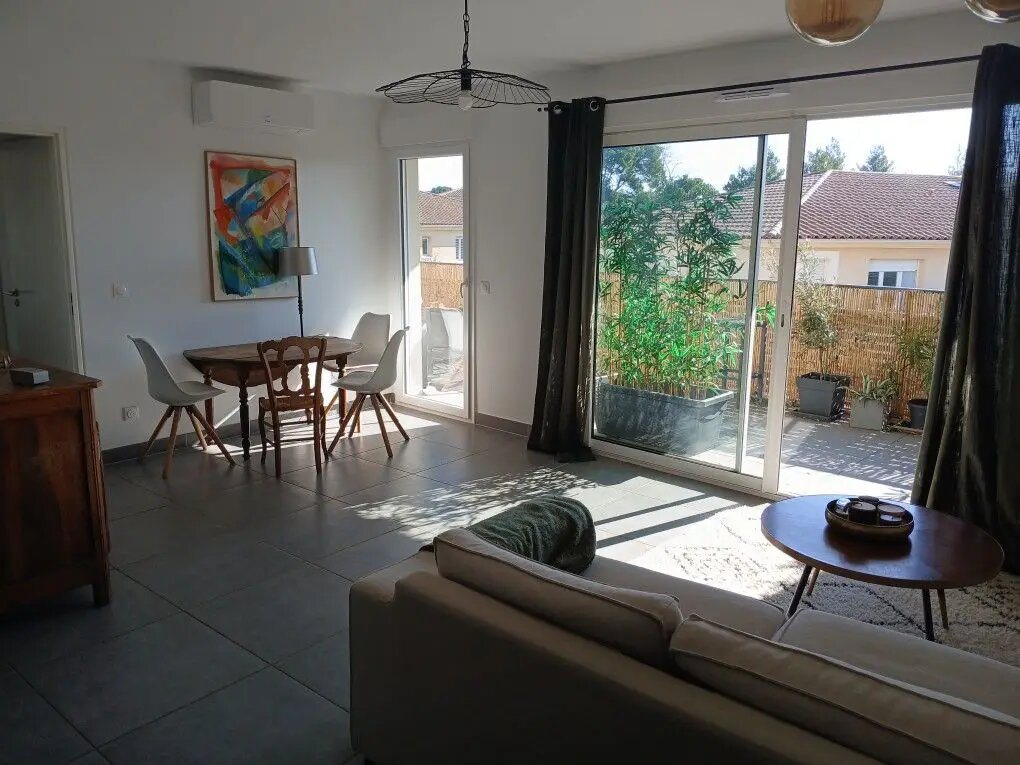 Appartement à louer, 80m², Villeneuve-lès-Avignon