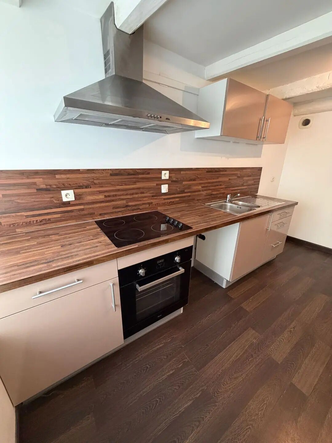 Maison à louer, 114m², Saint-Jean-de-Sauves