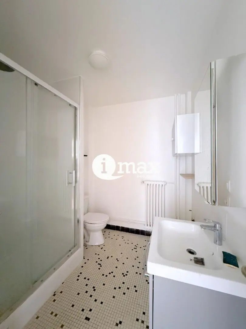Appartement à louer, 31m², Courbevoie