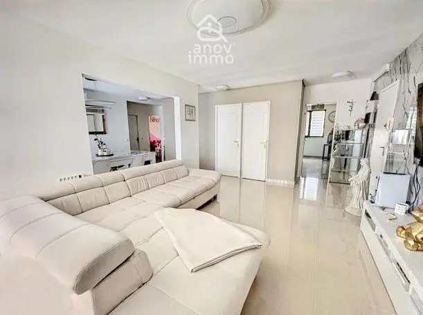 Appartement à vendre, 97m², Saint-Priest