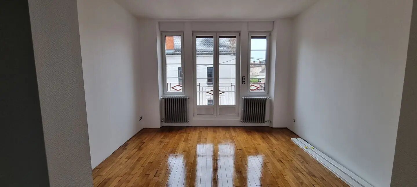 Appartement à louer, 113m², Montceau-les-Mines