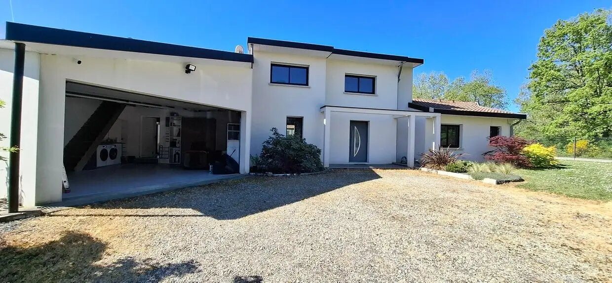 Maison à louer, 142m², Daux