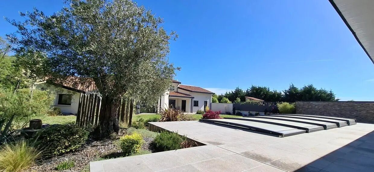 Maison à louer, 142m², Daux