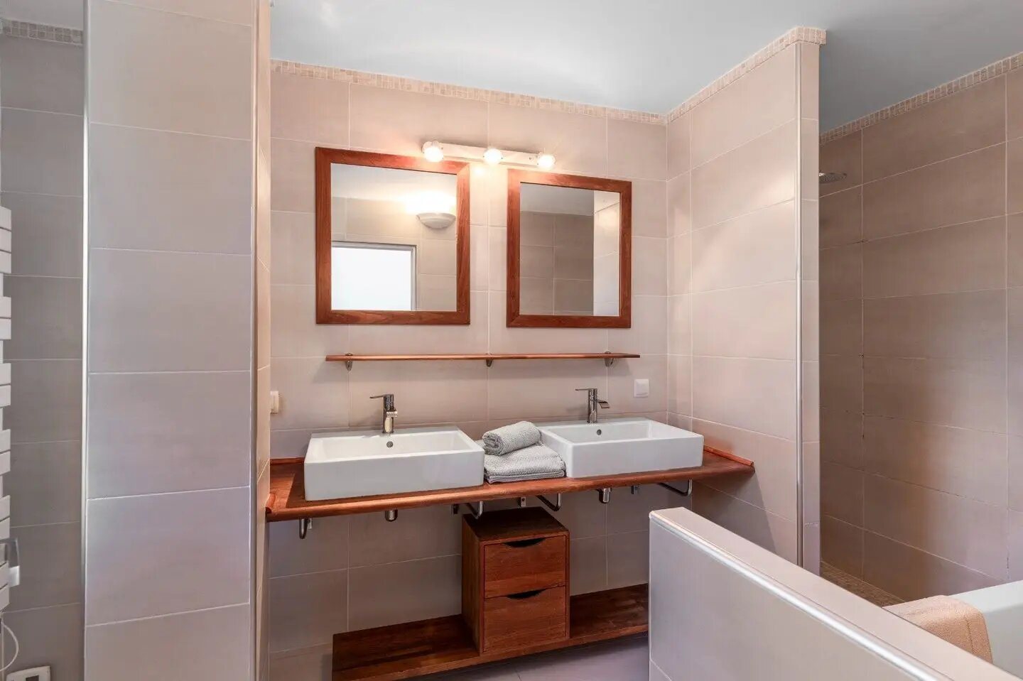 Maison à louer, 140m², Èze