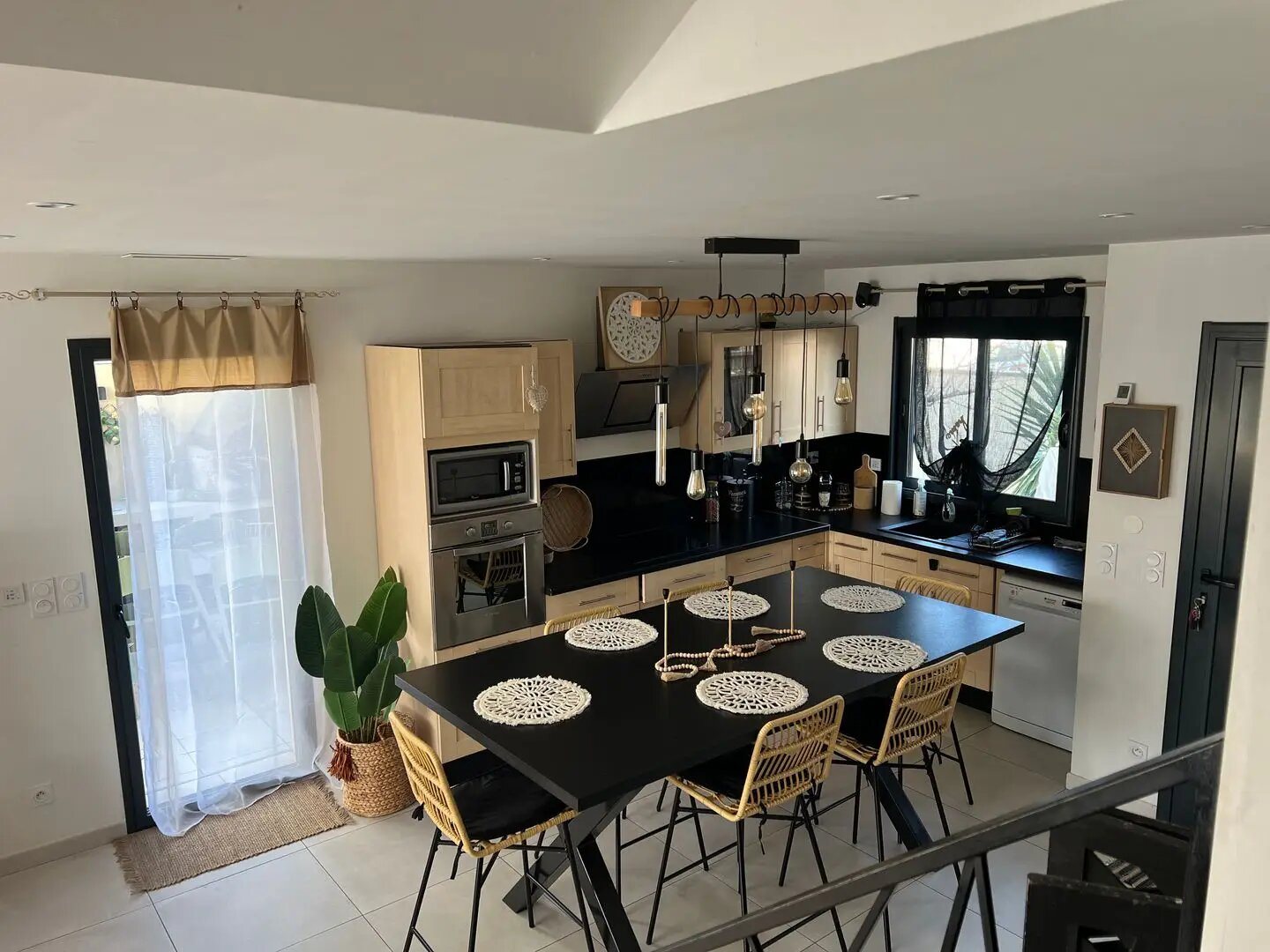 Maison à louer, 127m², Bessan