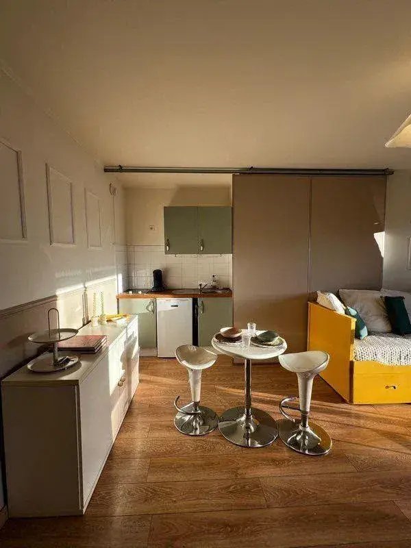 Appartement à louer, 25m², Marseille 5ème