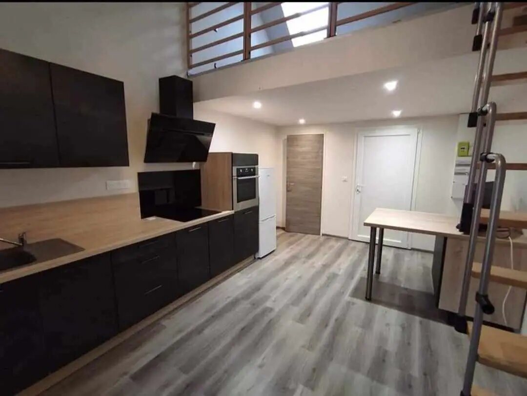 Appartement à louer, 25m², Lons-le-Saunier