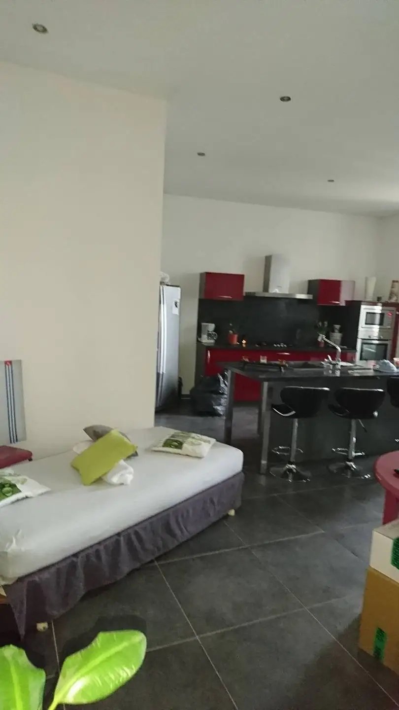 Appartement à louer, 67m², Abeilhan