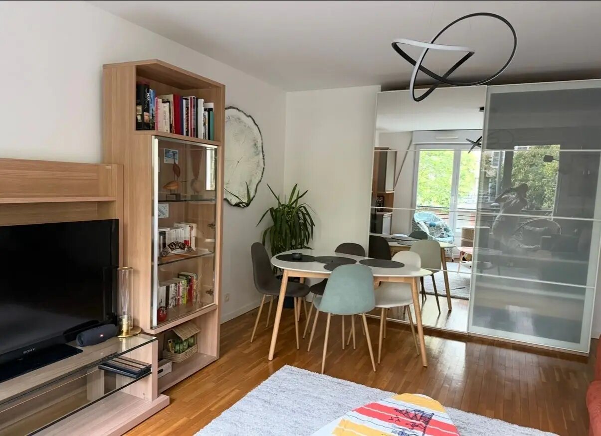 Appartement à louer, 47m², Issy-les-Moulineaux