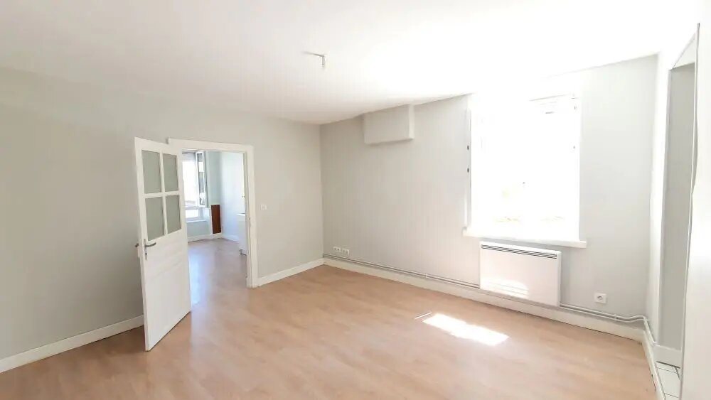 Appartement à louer, 40m², Merlines