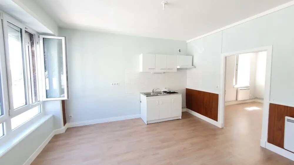 Appartement à louer, 40m², Merlines