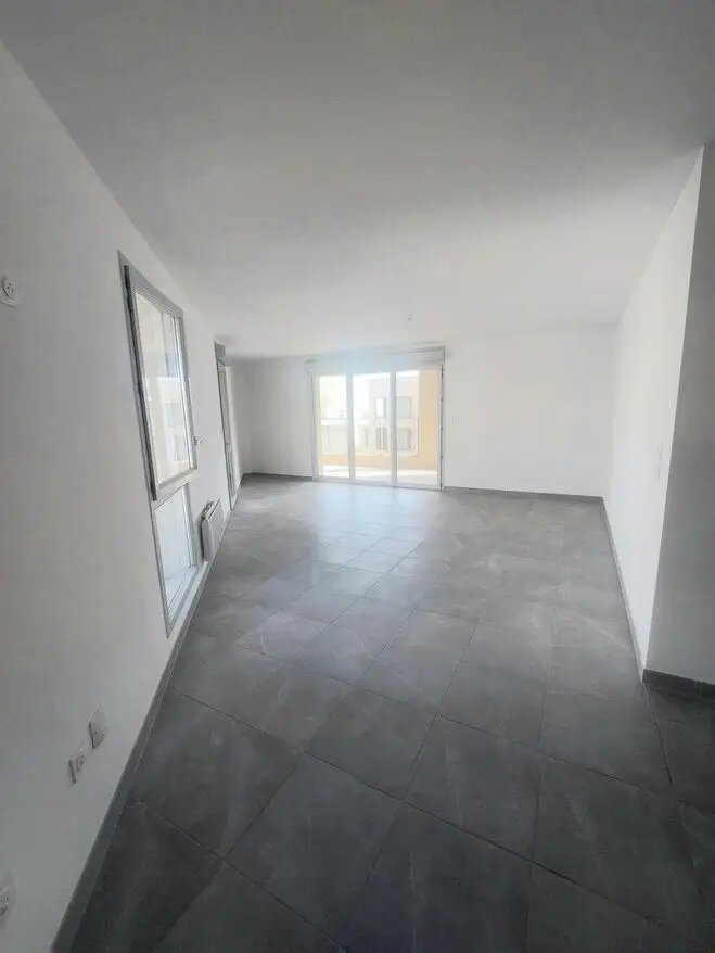 Appartement à louer, 76m², Trets