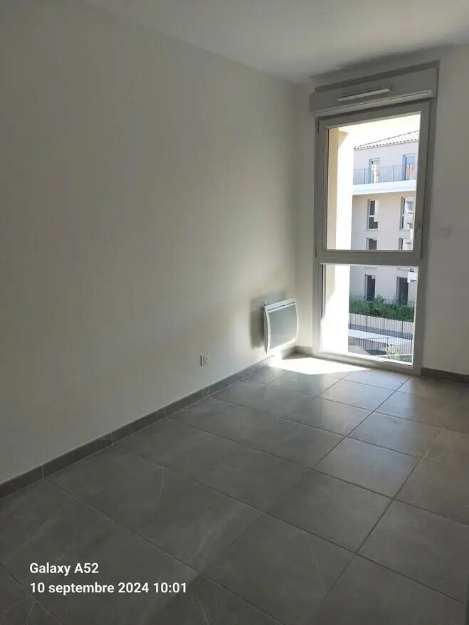Appartement à louer, 76m², Trets