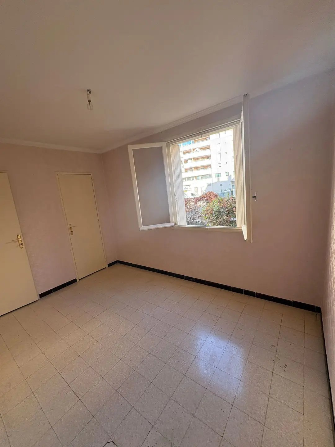 Appartement à louer, 67m², Toulon